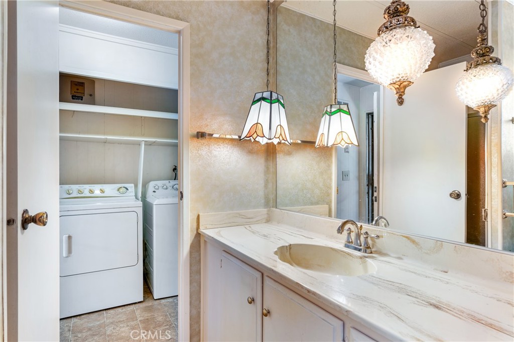 416 Jeffries Avenue 16