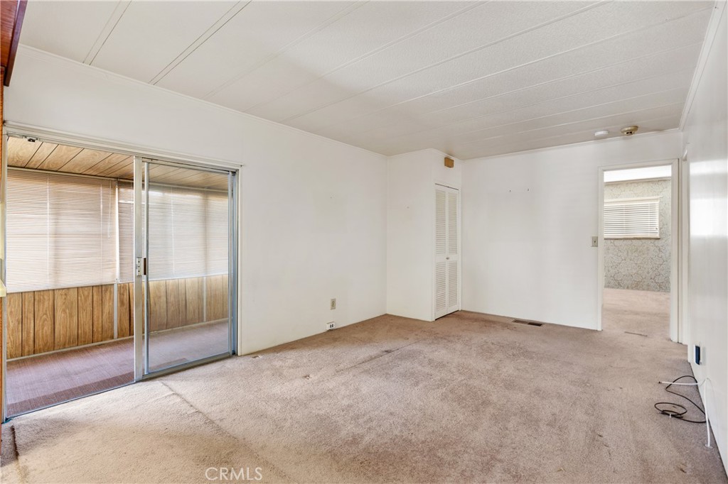 416 Jeffries Avenue 16