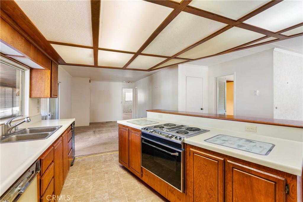 416 Jeffries Avenue 16