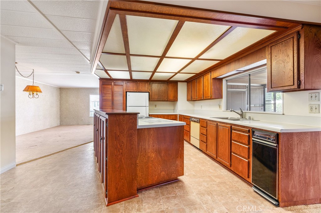 416 Jeffries Avenue 16