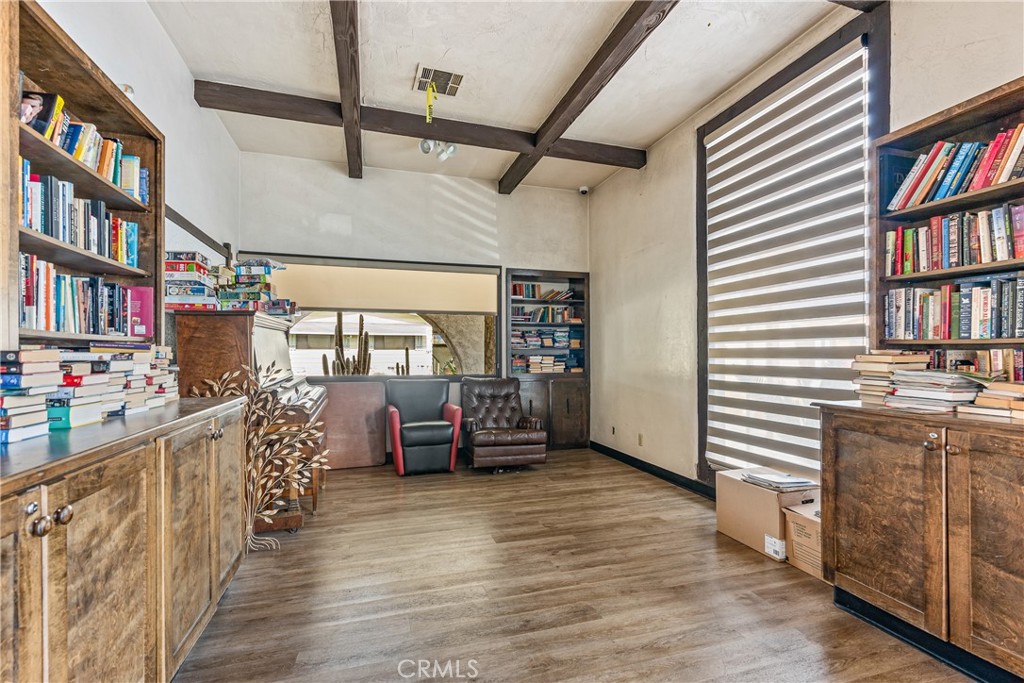 416 Jeffries Avenue 16