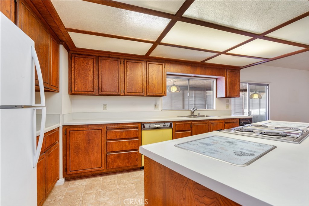 416 Jeffries Avenue 16