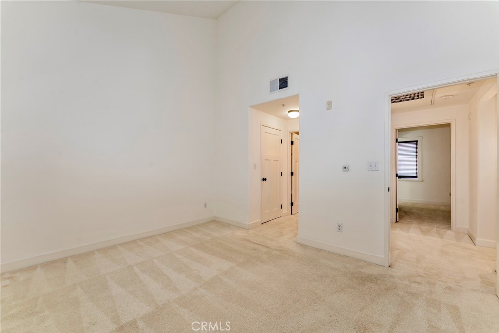 727 Meridian Avenue E