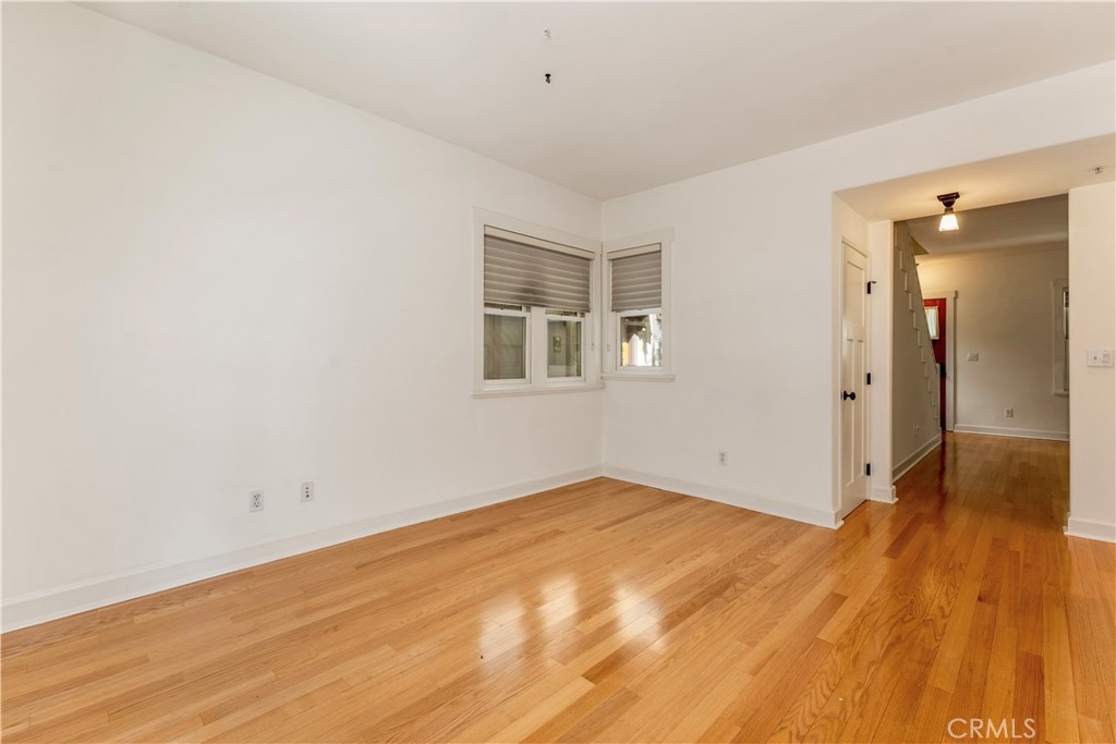 727 Meridian Avenue E