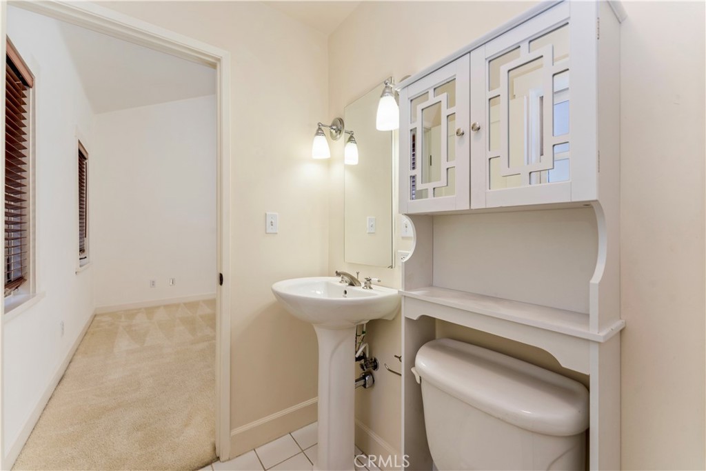 727 Meridian Avenue E