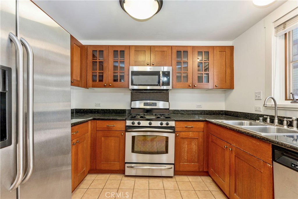 727 Meridian Avenue E