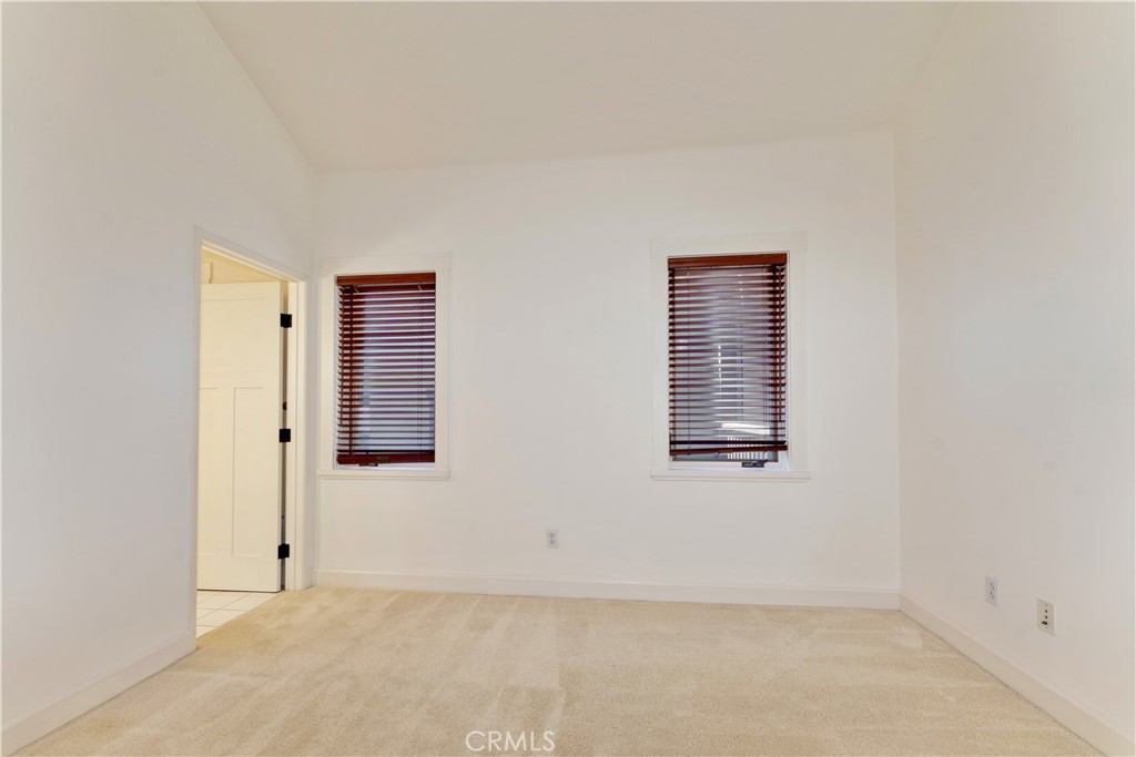 727 Meridian Avenue E