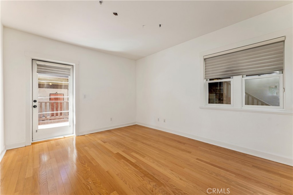 727 Meridian Avenue E