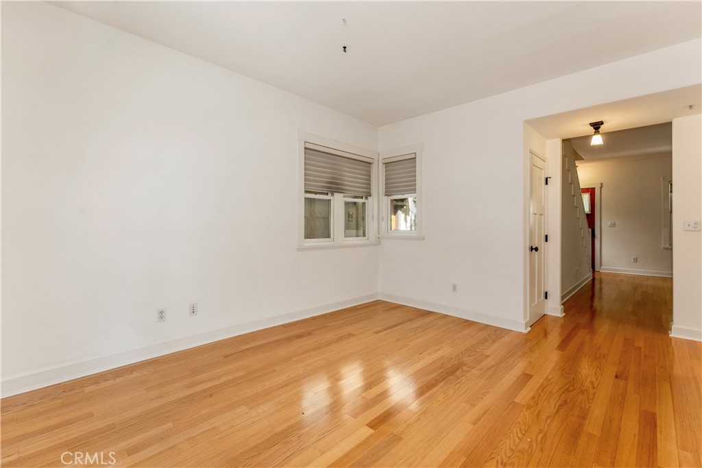 727 Meridian Avenue E