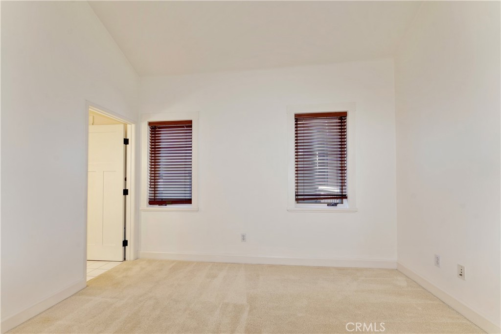 727 Meridian Avenue E