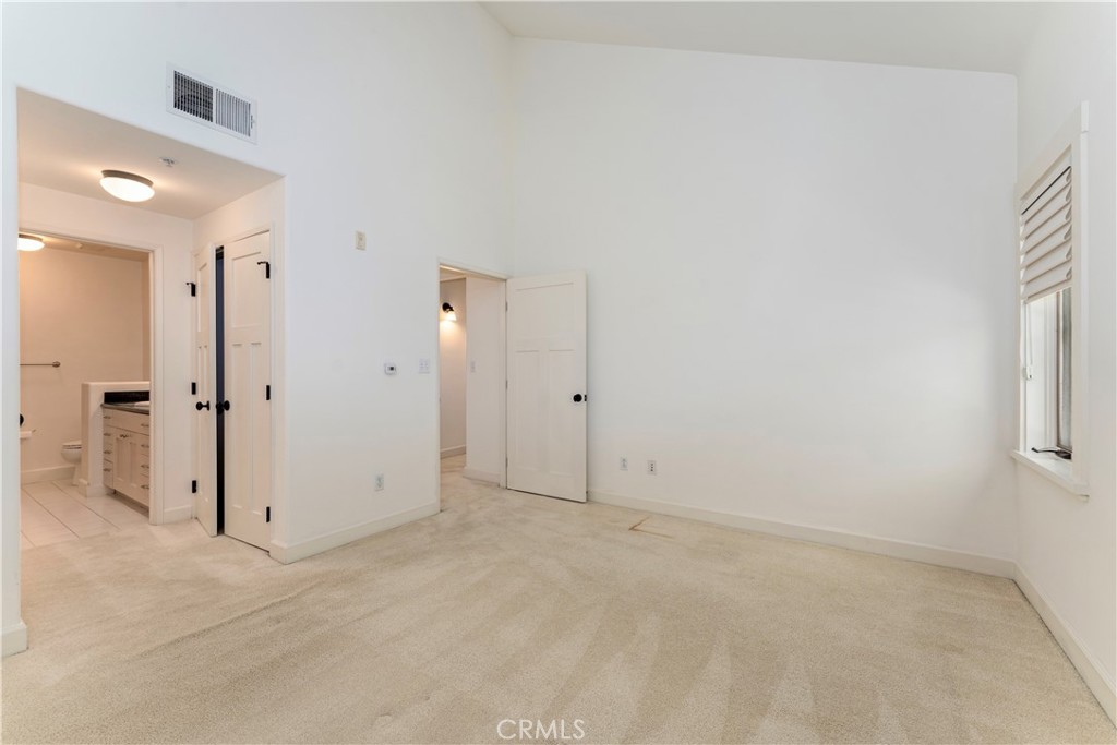 727 Meridian Avenue E