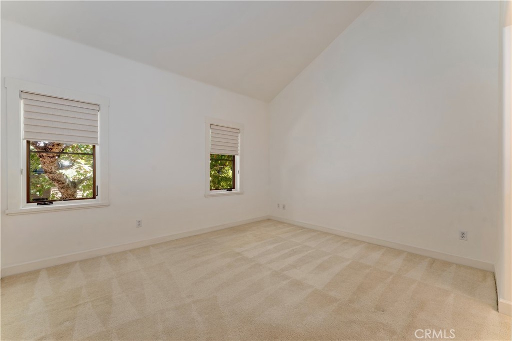 727 Meridian Avenue E