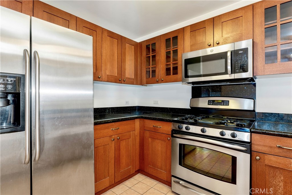 727 Meridian Avenue E