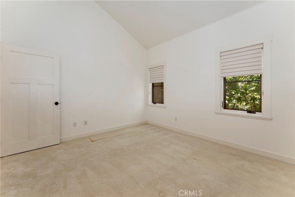 727 Meridian Avenue E