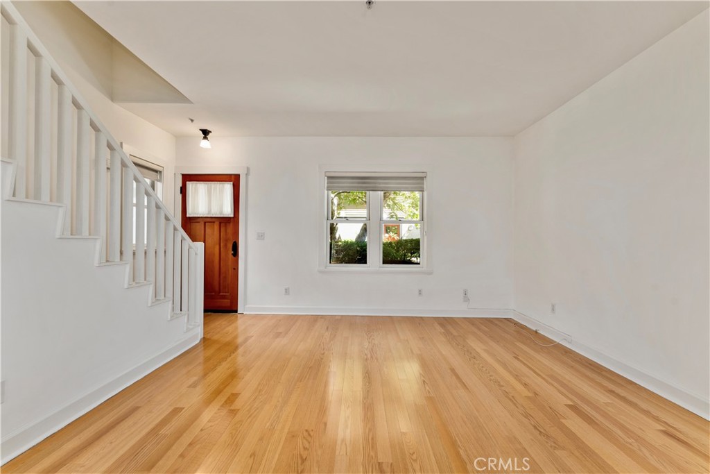 727 Meridian Avenue E