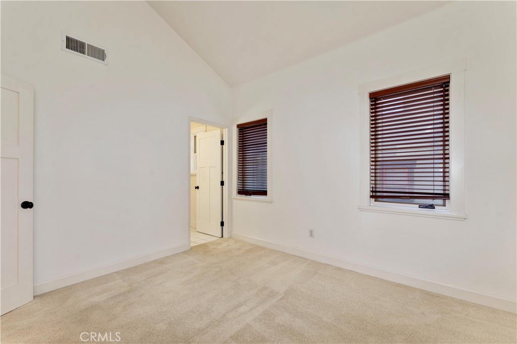 727 Meridian Avenue E