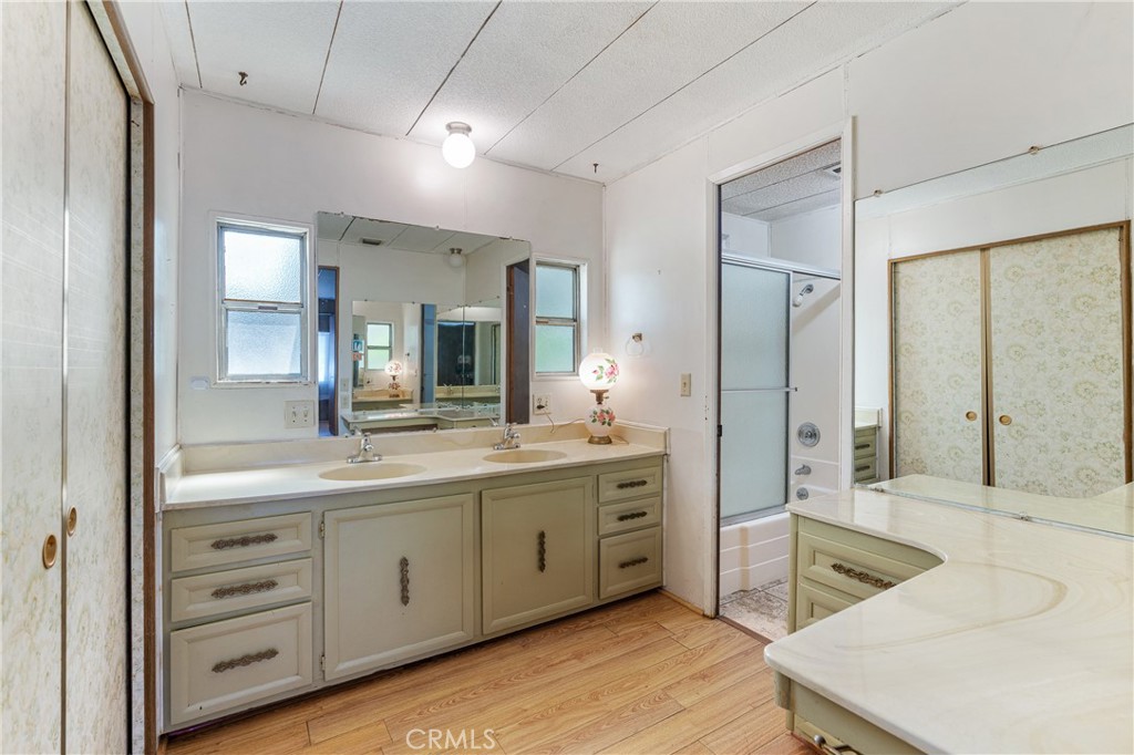 4800 Daleview Avenue 77