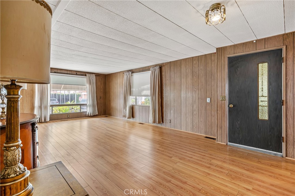 4800 Daleview Avenue 77