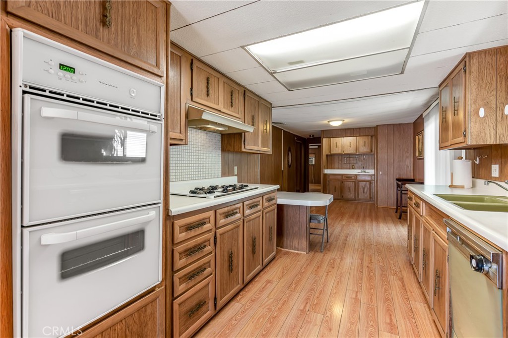 4800 Daleview Avenue 77