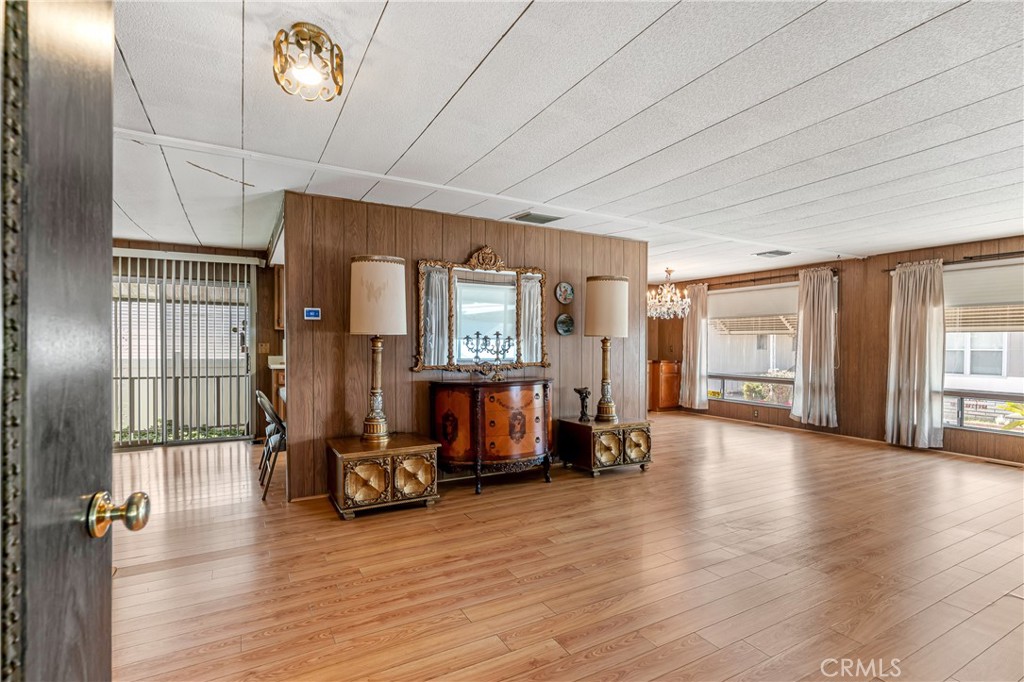 4800 Daleview Avenue 77