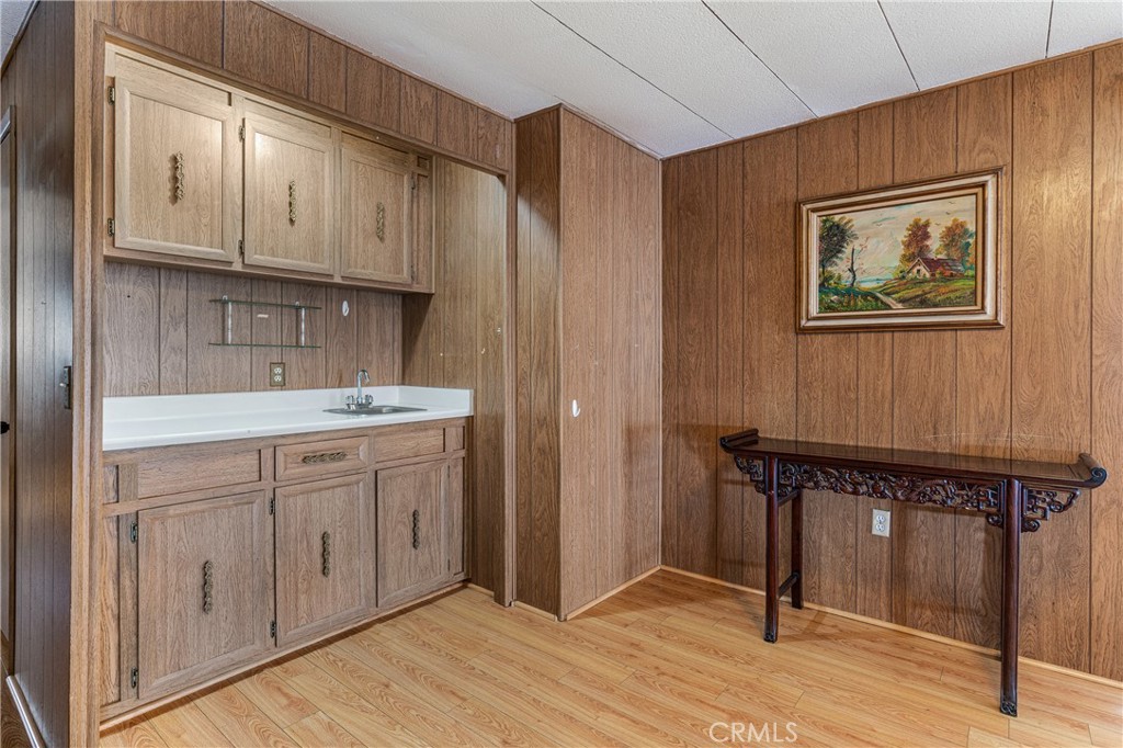 4800 Daleview Avenue 77