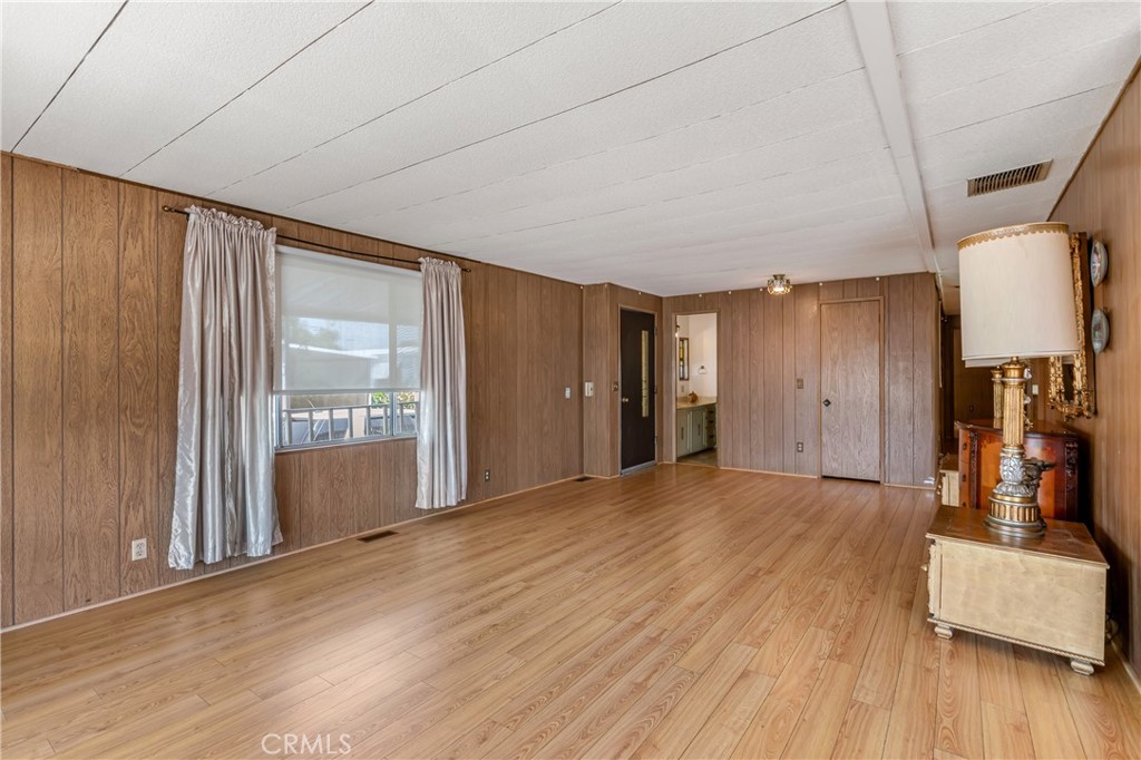 4800 Daleview Avenue 77