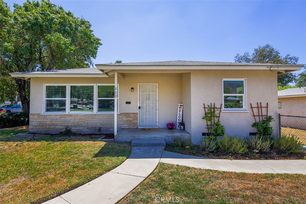 220 E Walnut Avenue