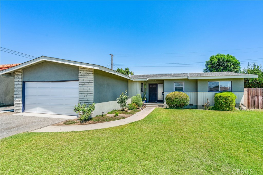 1303 W Barbara Avenue