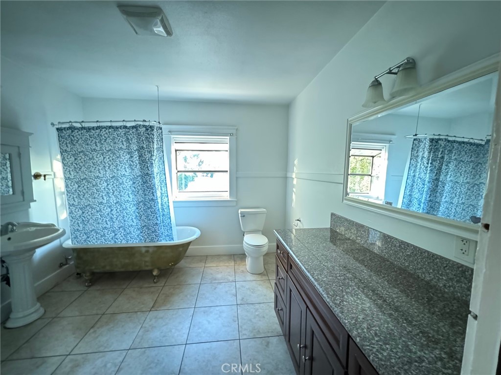 610 E Kingsley Avenue