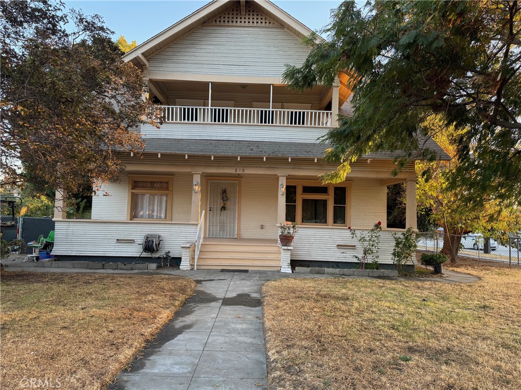 610 E Kingsley Avenue