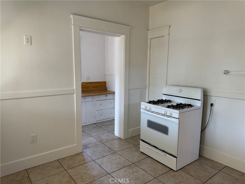 610 E Kingsley Avenue