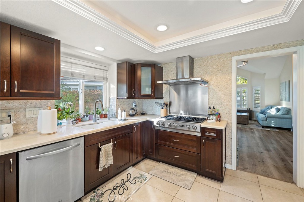 1528 Highpoint Street