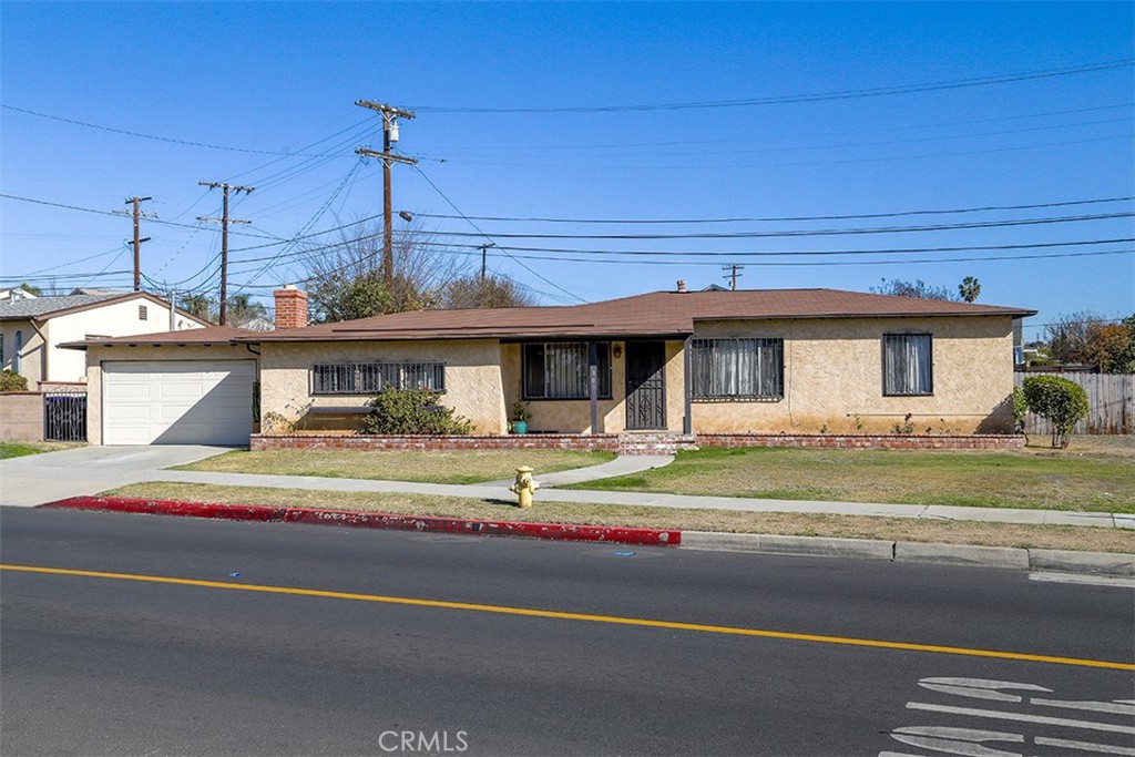 301 E Riggin Street