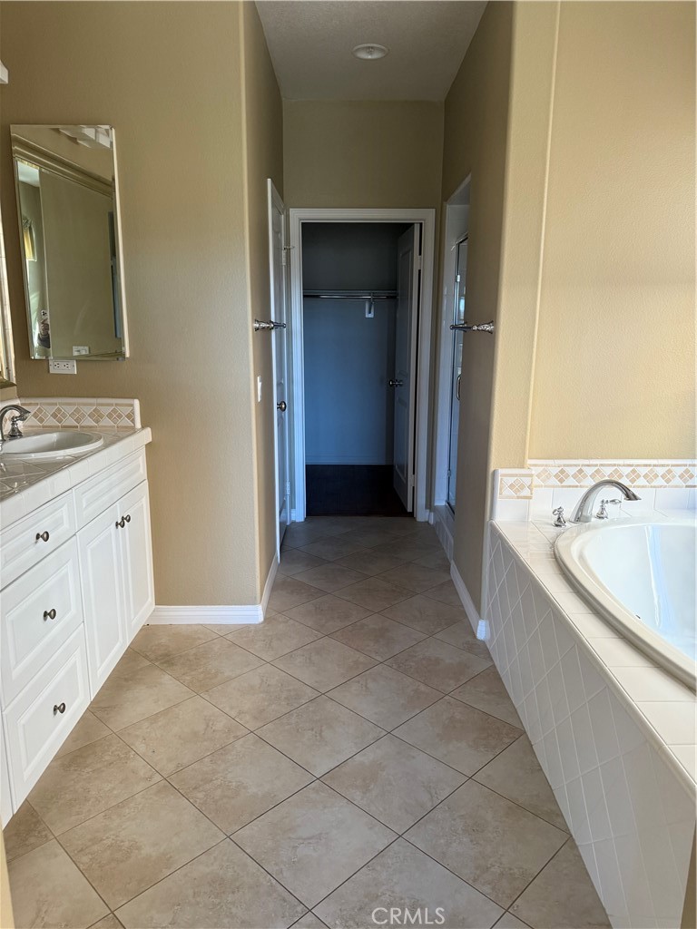 1229 Breakaway Drive