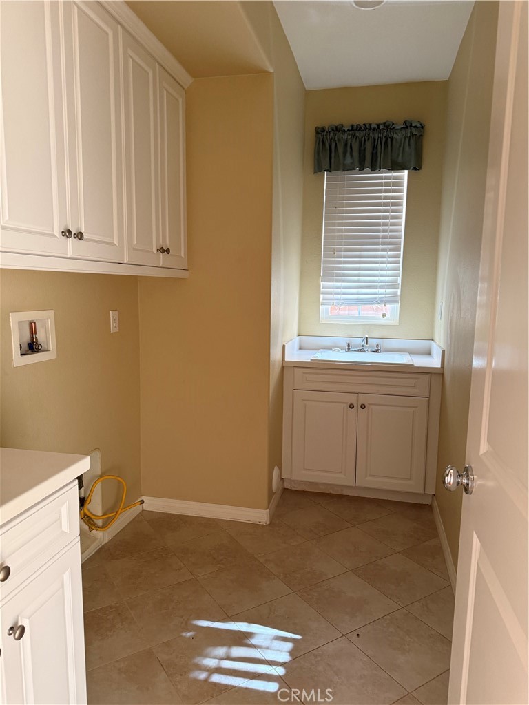 1229 Breakaway Drive