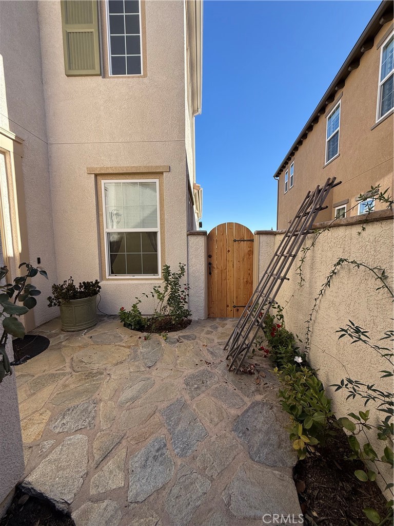 1229 Breakaway Drive