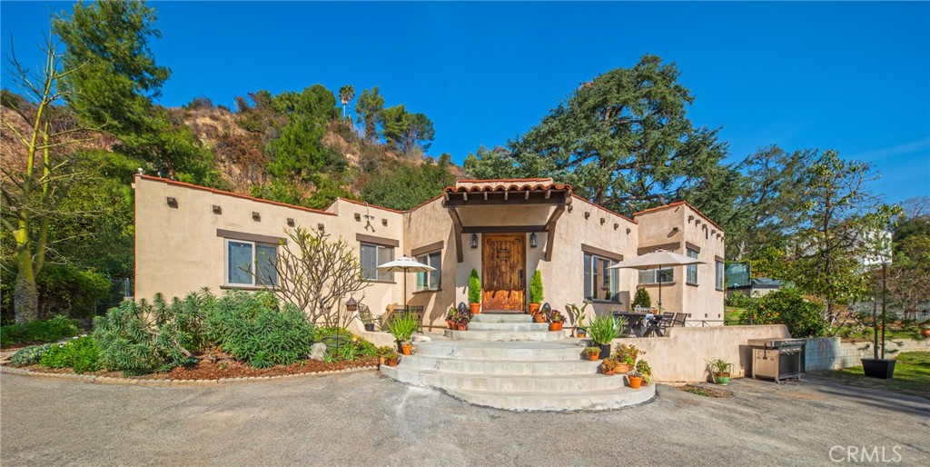 312 El Nido Avenue