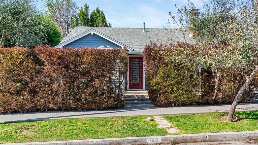 785 N Sierra Bonita Avenue