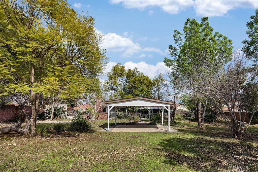 14936 Los Robles Avenue