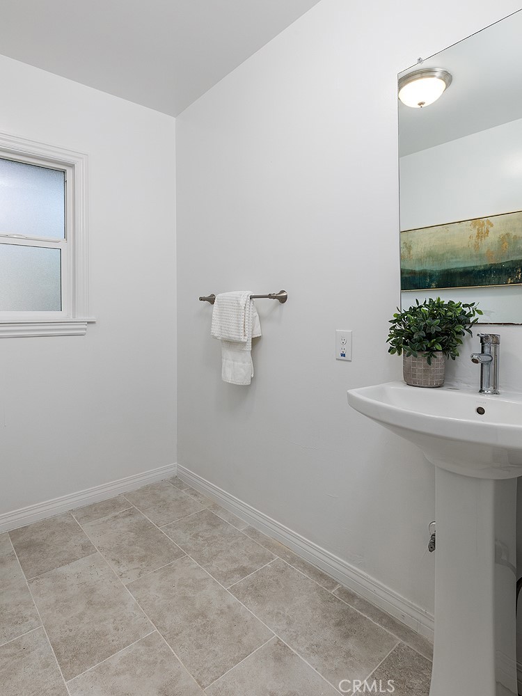 14936 Los Robles Avenue