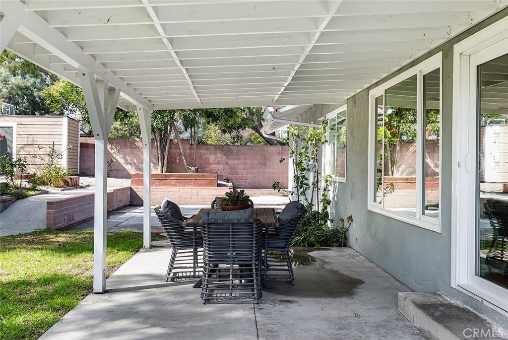 14936 Los Robles Avenue