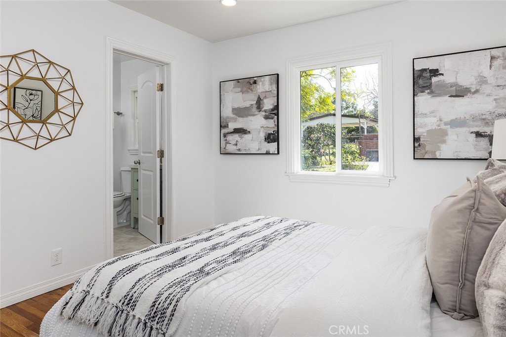 14936 Los Robles Avenue