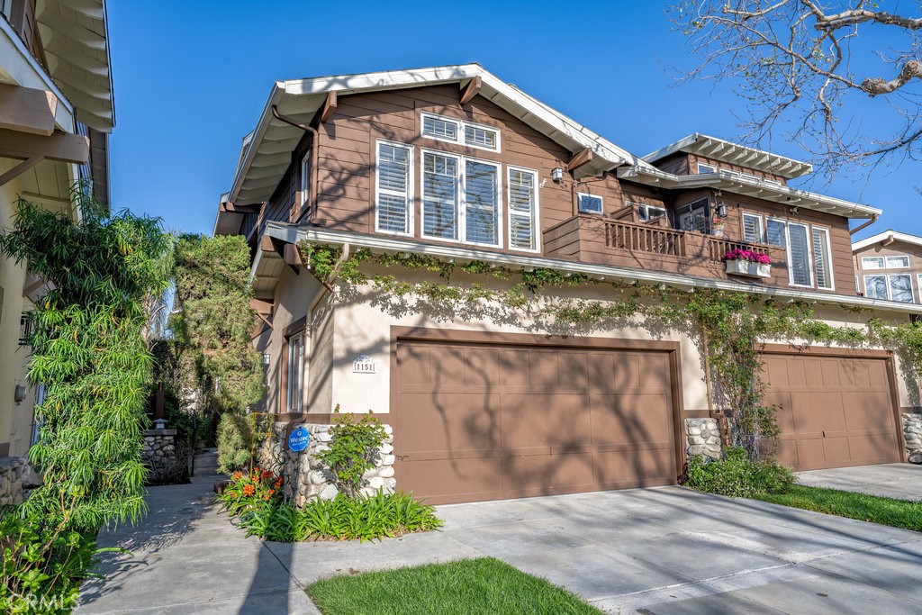 1151 Crowne Drive