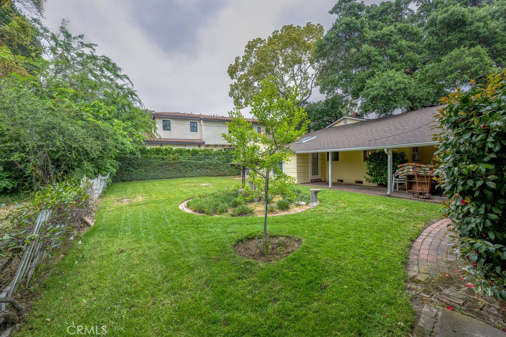 2437 Florence Avenue