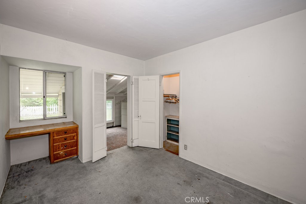 2437 Florence Avenue