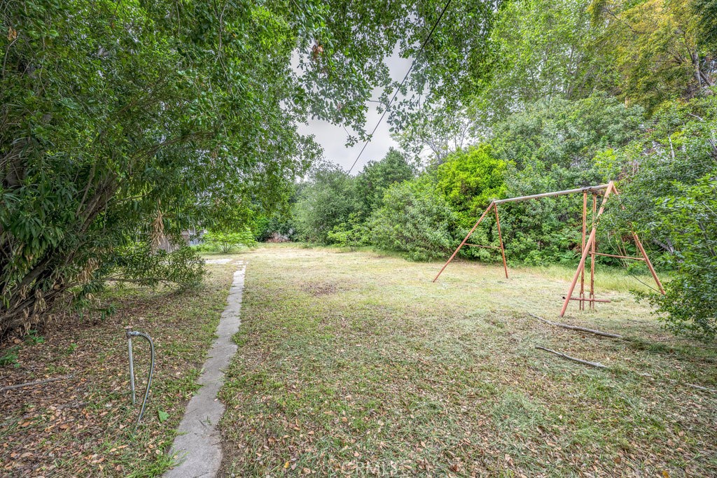 2437 Florence Avenue