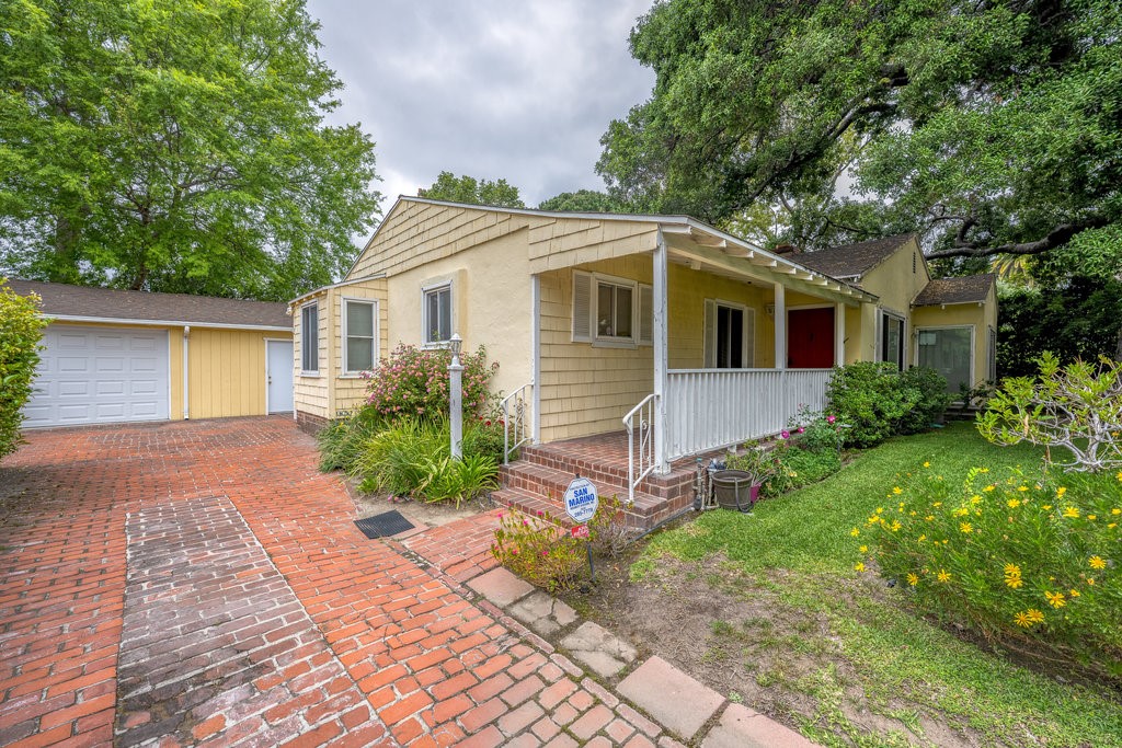 2437 Florence Avenue