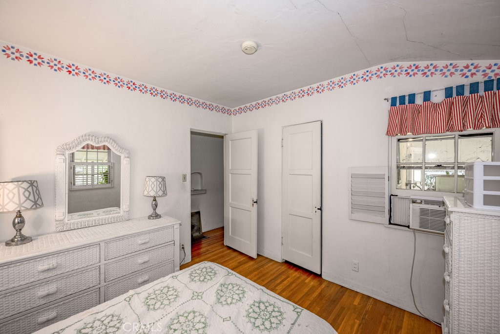 2437 Florence Avenue