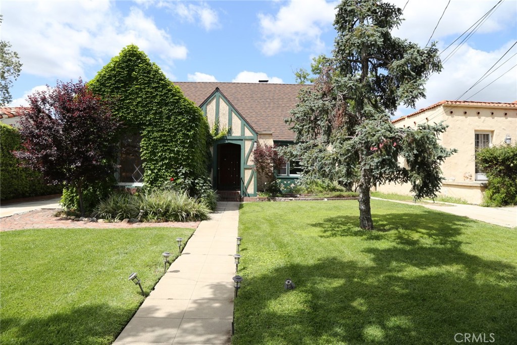 417 N Story Place