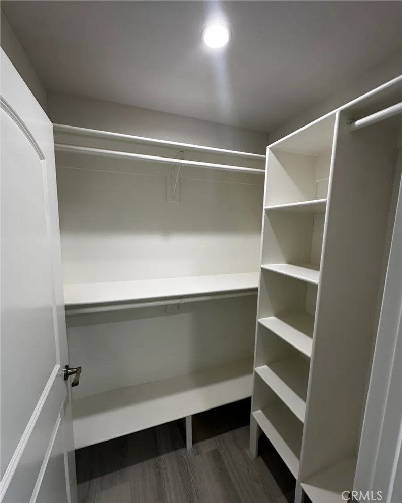 635 W Colorado Boulevard 1